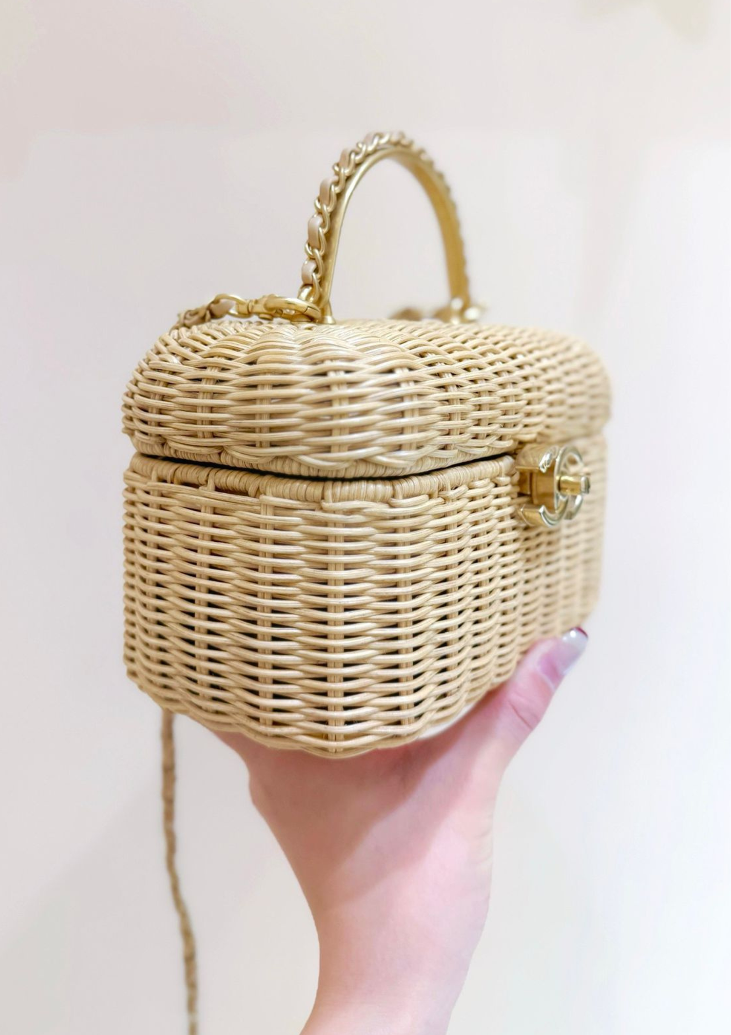 Luxury Woven Rattan Handbag for Women – Vintage Mini Box Clutch with Gold Turn Lock & Top Handle